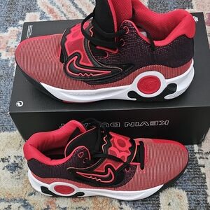 New Nike Trey 5 X Men Ball Size 12 Color Red/blk A27